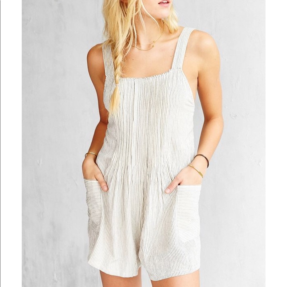 Urban Outfitters White Oak Romper Size M